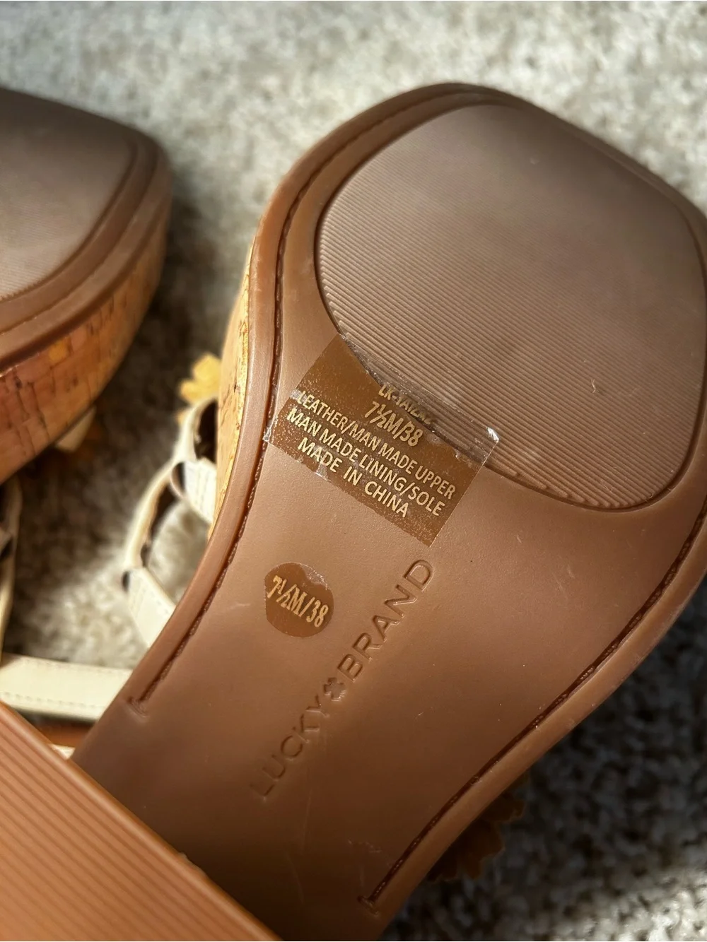 Lucky Brand Cream Daisy Platform Sandals Brand New. FIT LIKE AN 8.5